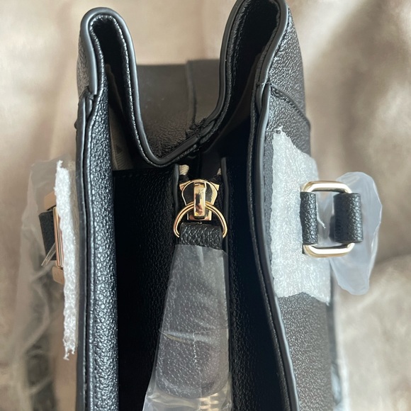 GUESS Black Women's Bag - Picture 12 of 16